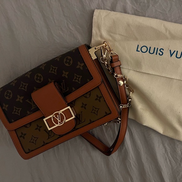 Louis Vuitton Handbags - Louis Vuitton shoulder bag